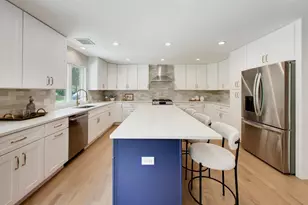 2432 Legacy Dr, Aurora, IL 60502 - Photo 11