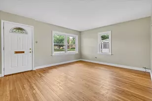 57 Wheeling Ave, Wheeling, IL 60090 - Photo 3