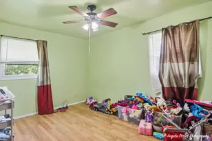1429 N Pleasant Dr, Round Lake Beach, IL 60073 - Photo 7