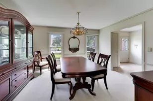 4269 Terri-Lyn Ln, Northbrook, IL 60062 - Photo 9