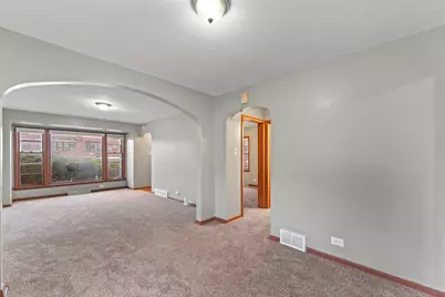 13904 S Tracy Avenue, Riverdale, IL 60827 - Photo 5