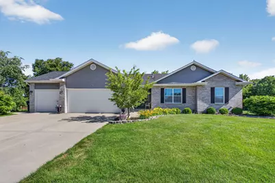 800 E Short Drive, Coal City, IL 60416 - Photo 1
