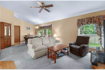 4548 Vista Drive, Island Lake, IL 60042 - Photo 9