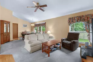 4548 Vista Dr, Island Lake, IL 60042 - Photo 9