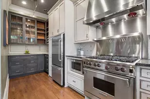818 S Bishop St, Chicago, IL 60607 - Photo 11