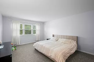 815 E Hintz Rd, Arlington Heights, IL 60004 - Photo 13