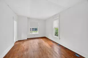 10644 S Walden Pkwy, Chicago, IL 60643 - Photo 3