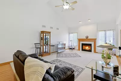 613 The Hague Road, Peotone, IL 60468 - Photo 3
