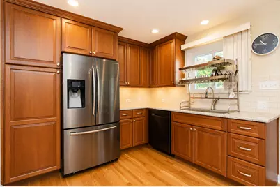 98 Lancaster Lane, Des Plaines, IL 60018 - Photo 3