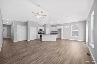 318 N Charles Street, Cortland, IL 60112 - Photo 7