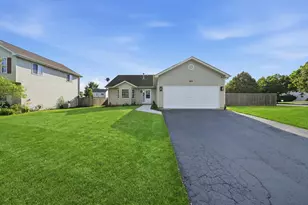 805 Thorn Creek Dr, Joliet, IL 60436 - Photo 1