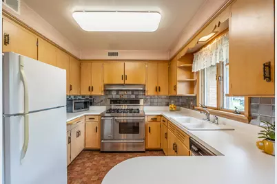 254 Wing Park Boulevard, Elgin, IL 60123 - Photo 11
