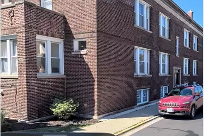 1900 Harvey Avenue #2W, Berwyn, IL 60402 - Photo 1