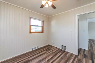 2809 N Elmwood Avenue, Waukegan, IL 60087 - Photo 13