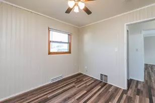 2809 N Elmwood Ave, Waukegan, IL 60087 - Photo 13
