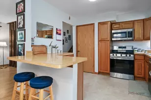 1407 Washington St, Lake in the Hills, IL 60156 - Photo 9