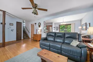 1407 Washington St, Lake in the Hills, IL 60156 - Photo 7