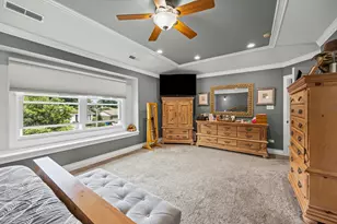 130 S Elm Tree Ln, Elmhurst, IL 60126 - Photo 9