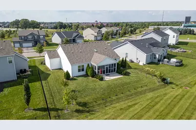 743 Juniper Street, Oswego, IL 60543 - Photo 7