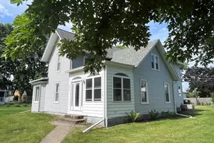 209 N School St, Atkinson, IL 61235 - Photo 3