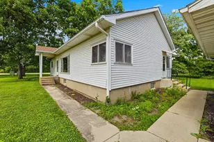 3S103 S Raddant Rd, Batavia, IL 60510 - Photo 5