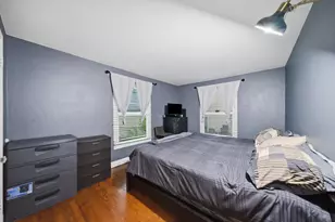 525 Sunset Dr, Elgin, IL 60123 - Photo 11