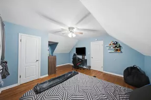 525 Sunset Dr, Elgin, IL 60123 - Photo 13