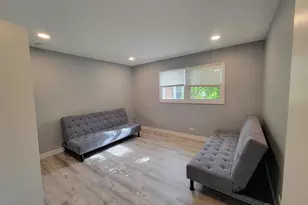 1001 E Callero Cir, Mount Prospect, IL 60056 - Photo 11