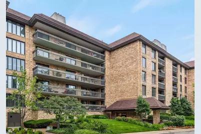 1621 Mission Hills Road #N201, Northbrook, IL 60062 - Photo 1