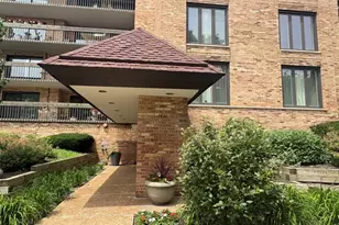 1621 Mission Hills Rd, Northbrook, IL 60062 - Photo 3