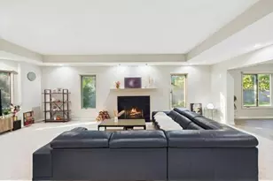 313 Rivershire Ct, Lincolnshire, IL 60069 - Photo 3