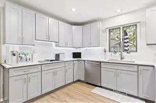 313 Rivershire Ct, Lincolnshire, IL 60069 - Photo 9