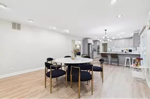 313 Rivershire Ct, Lincolnshire, IL 60069 - Photo 15