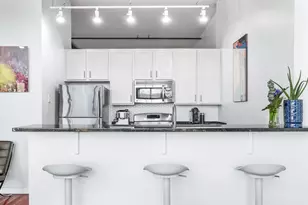 1224 W Van Buren Ave, Chicago, IL 60607 - Photo 7