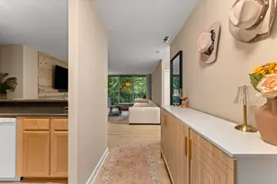 5810 Oakwood Dr, Lisle, IL 60532 - Photo 11