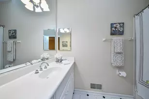 26W039 Marion Ave, Wheaton, IL 60187 - Photo 25