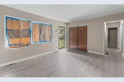172 W 158th Street, Harvey, IL 60426 - Photo 3