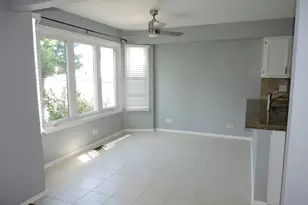 121 Hampton Ave, Westmont, IL 60559 - Photo 5