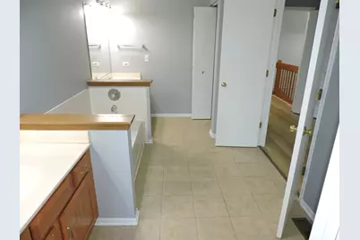 121 Hampton Avenue, Westmont, IL 60559 - Photo 17