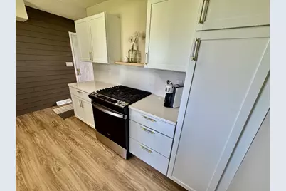 19402 Hahn Drive, Dekalb, IL 60115 - Photo 13