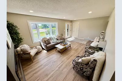 19402 Hahn Drive, Dekalb, IL 60115 - Photo 7