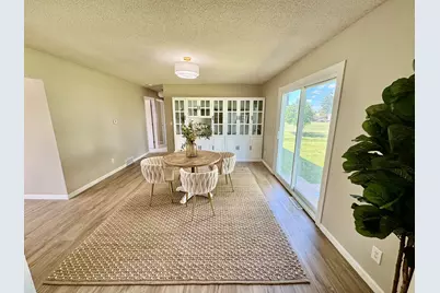 19402 Hahn Drive, Dekalb, IL 60115 - Photo 15
