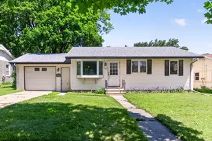 207 River Dr, Dekalb, IL 60115 - Photo 1
