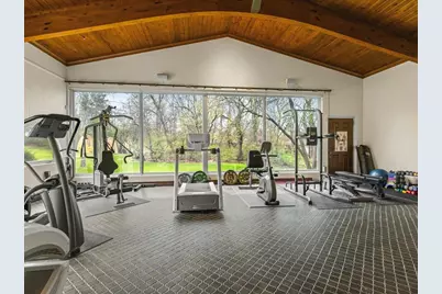 2407 W Galena Avenue, Freeport, IL 61032 - Photo 9