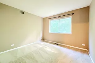 2307 Stoughton Dr, Aurora, IL 60502 - Photo 17