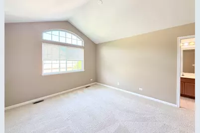 2307 Stoughton Drive, Aurora, IL 60502 - Photo 13