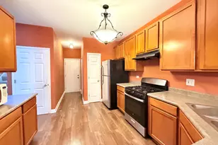 2307 Stoughton Dr, Aurora, IL 60502 - Photo 9