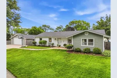 927 E Sayles Drive, Palatine, IL 60074 - Photo 1