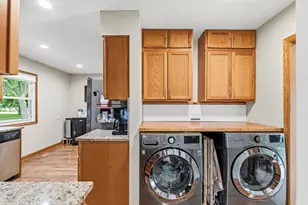 927 E Sayles Dr, Palatine, IL 60074 - Photo 9