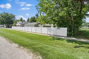 2405 Sarah St, Franklin Park, IL 60131 - Photo 31